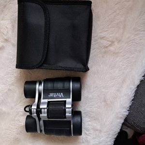 Vivitar 4x30 new in bag binoculars